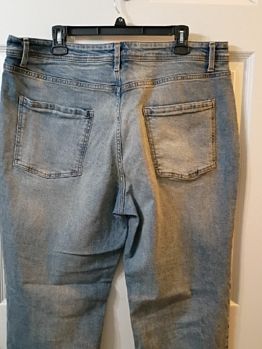 Time and Tru Light Blue Relaxed Fit Women's Jeans - Picture 3 of 4